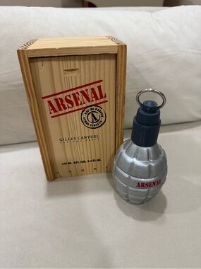 Arsenal by Gilles Cantuel Wooden Fragrance Box - Red & Natural Wood